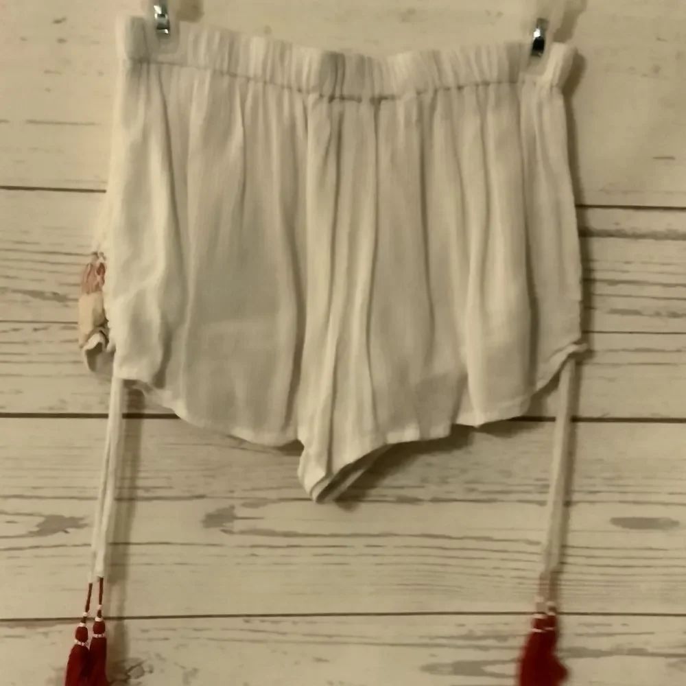Band Of Gypsie - Woman's Shorts - Picture 4 of 9